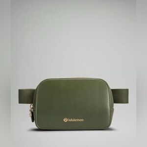 lululemon athletica everywhere Belt Bag 1L leather alternative